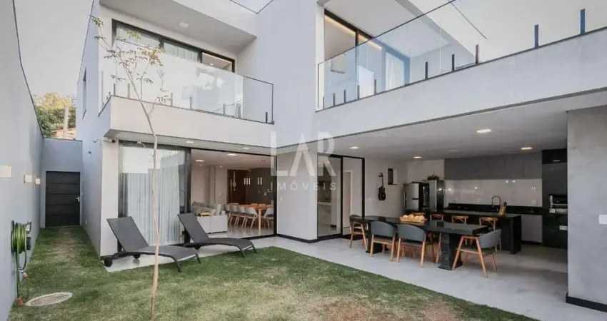 Casa à venda, 4 quartos, 2 suítes, 3 vagas, Santa Lúcia - Belo Horizonte/MG