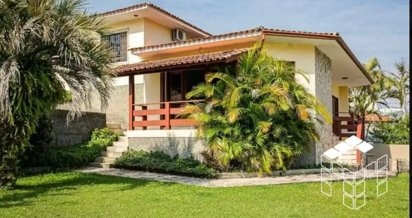 Casa com 4 quartos à venda na João Acelino Senna, 56, Itaguaçu, Florianópolis