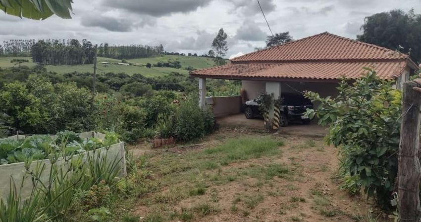 Chácara para Venda em Caldas, Condomínio Beija Flor, 3 dormitórios, 1 suíte, 1 banheiro, 2 vagas