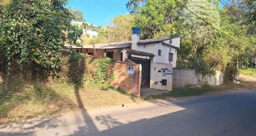 Casa para venda em poços de caldas, bianuce, 3 dormitórios, 1 suíte, 1 banheiro, 2 vagas