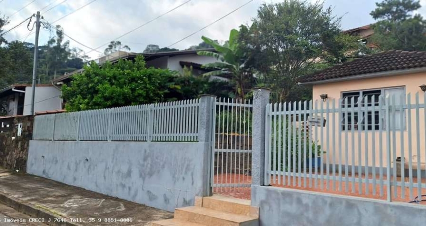 Casa para Venda em Caldas, Pocinhos do Rio Verde, 1 banheiro, 3 vagas