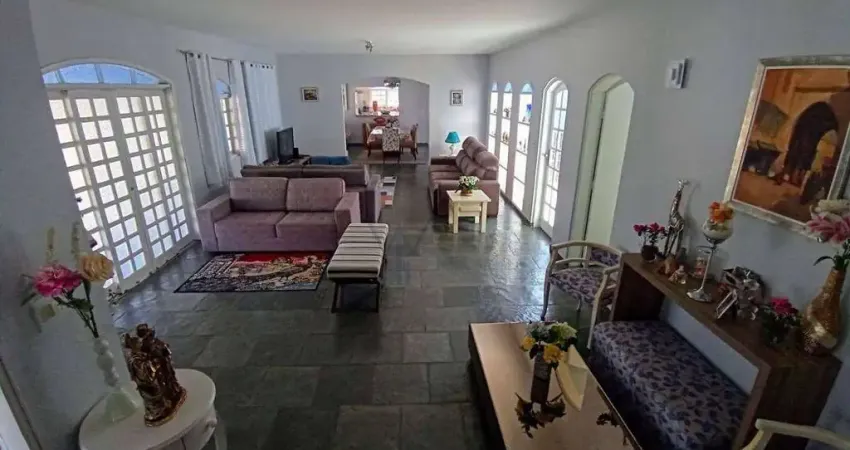 Casa com 4 dormitórios à venda, 360 m² por R$ 1.600.000,00 - Haras Bela Vista - Vargem Grande Paulista/SP