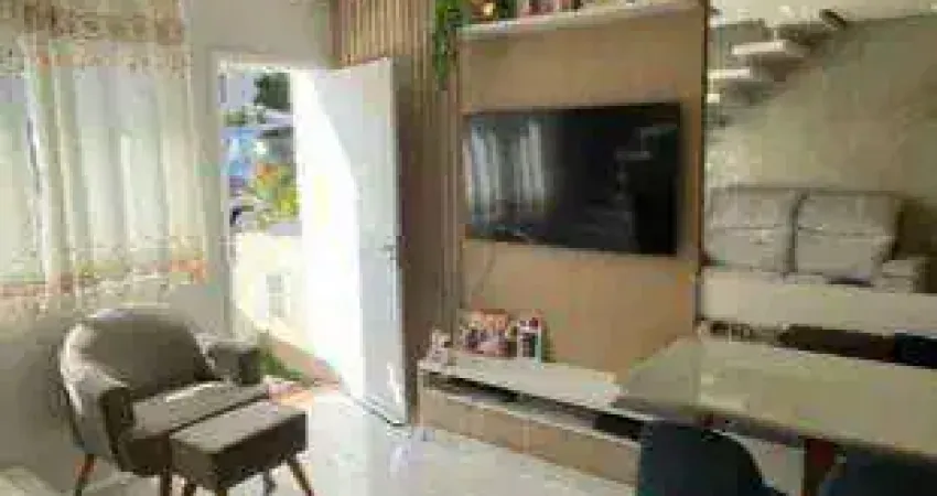Sobrado com 2 dormitórios à venda, 65 m² por R$ 370.000,00 - Chácara Ondas Verdes - Cotia/SP