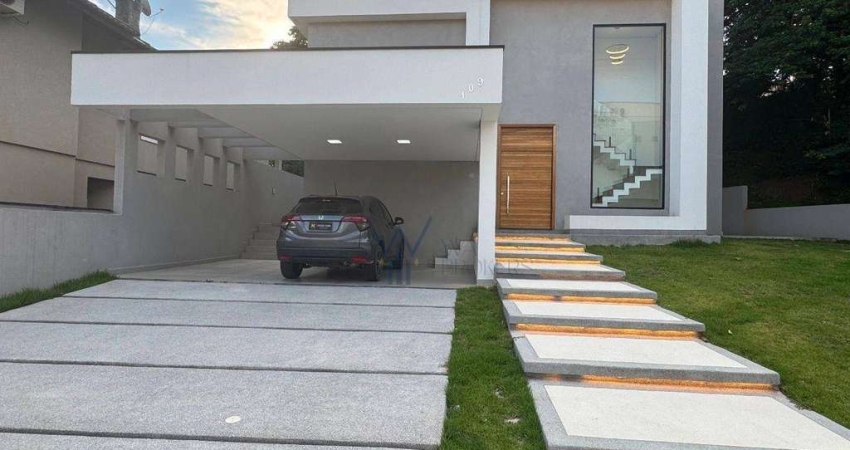 Casa com 3 quartos à venda, 266 m² por R$ 2.150.000 - Jardim do Golf I - Jandira/SP