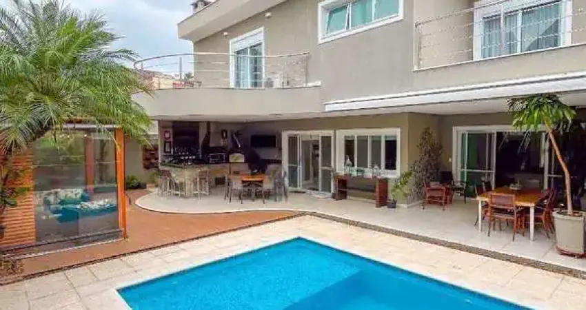 Casa com 4 quartos à venda, 510 m² por R$ 4.800.000 - Alphaville 04 - Santana de Parnaíba/SP