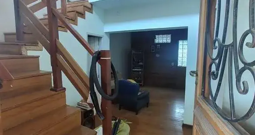 Casa com 3 quartos para alugar no Jardim Maria Rosa, Taboão da Serra 
