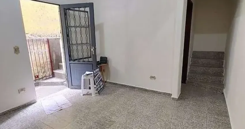 Casa com 1 quarto para alugar no Jardim Ouro Preto, Taboão da Serra