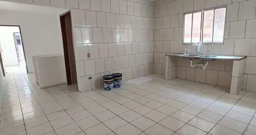 Casa com 2 quartos para alugar na Vila Indiana, Taboão da Serra