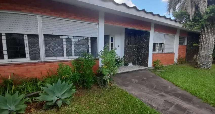 Casa com 4 quartos à venda na dos Gerânios, 20, Igara, Canoas