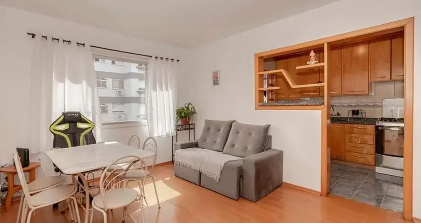 Apartamento com 2 quartos à venda na Rua Roque Calage, 941, Passo da Areia, Porto Alegre