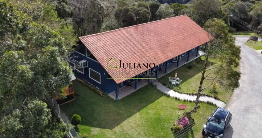 CASA À VENDA EM CONDOMÍNIO FECHADO - Village da Montanha.