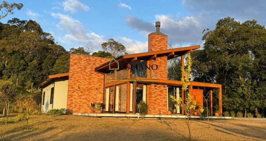 CASA COM À VENDA, em condomínio fechado em Rancho Queimado/SC