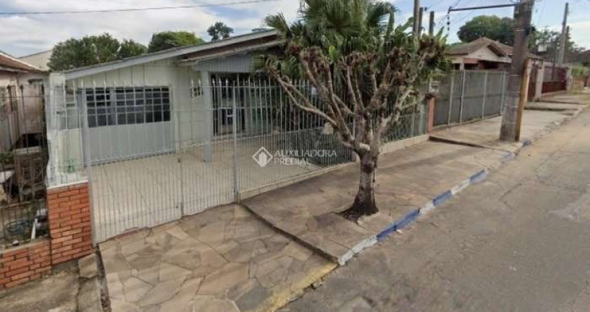 Casa com 2 quartos à venda na Avenida Monte Carlo, 492, Vila Monte Carlo, Cachoeirinha