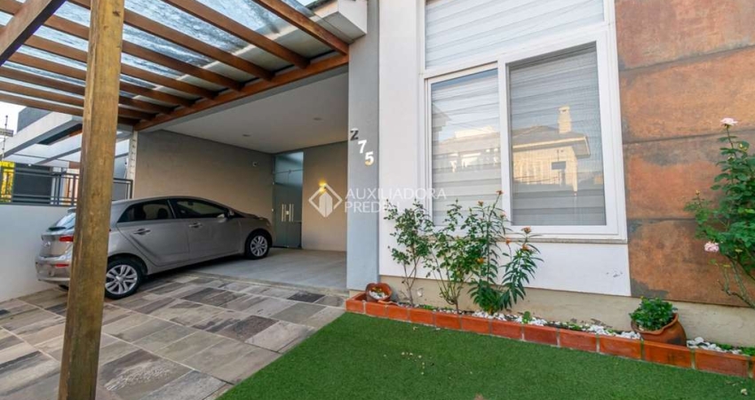 Casa com 3 quartos à venda na Bonsucesso, 275, Parque da Matriz, Cachoeirinha
