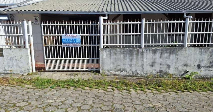 Casa com 3 quartos para alugar na RUA GOIAS, 28, Praia de Armação do Itapocorói, Penha