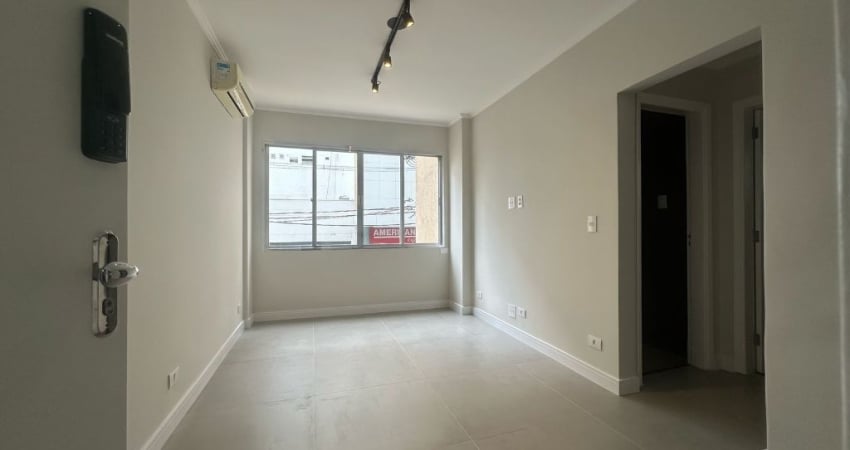 Apartamento de 1 dormitório na quadra da praia 400mil