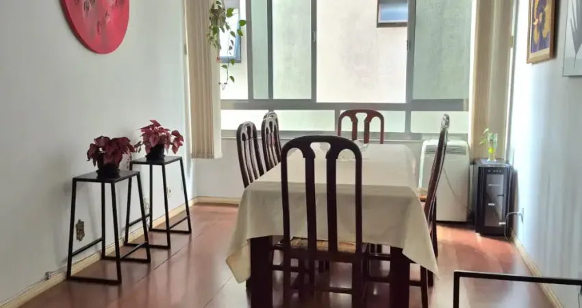 Apartamento de 3 dormitórios 138m² com dependencia 2 quadras da praia no embaré