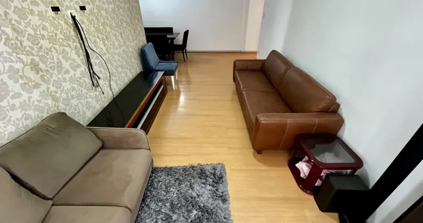 Apartamento de 3 dormitórios 110m² com dependencia 2 quadras da praia no embaré