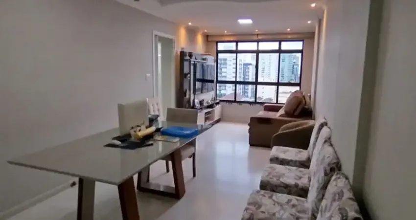 Apartamento de 2 dormitórios com dependencia revertida 93m² no Embaré