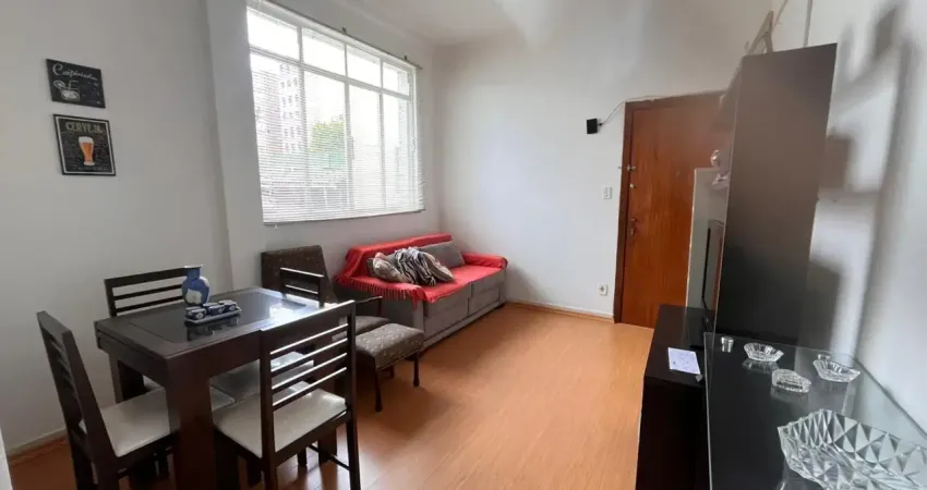 Apartamento de 1 dormitórios 50m² no Boqueirão na quadra da Praia 365mil