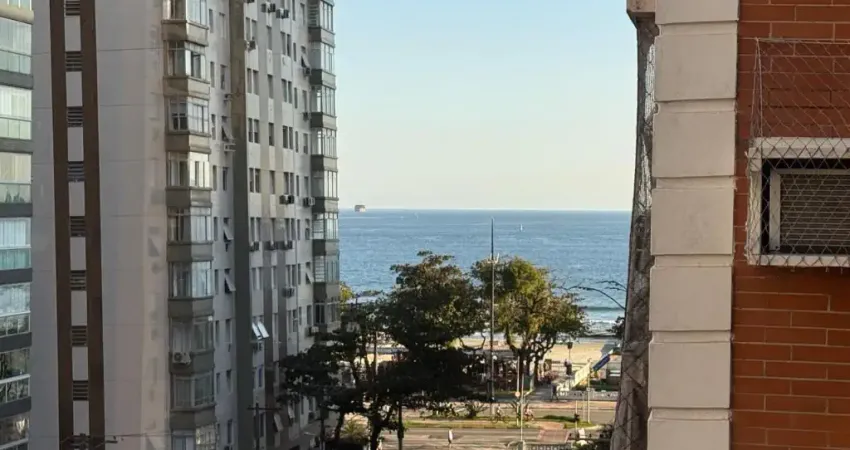 Apartamento de 3 dormitórios 180m² na quadra da praia noEmbare
