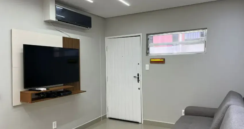 Apartamento de 1 dormitório 61m² frente mar na Aparecida 430mil
