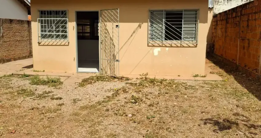 Casa com 3 quartos para alugar na Avenida Marginal A, Residencial Claúdio Marchetti, Cuiabá