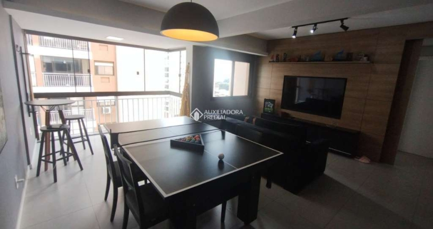 Apartamento com 2 quartos à venda na Beco Andaraí, 566, Passo da Areia, Porto Alegre
