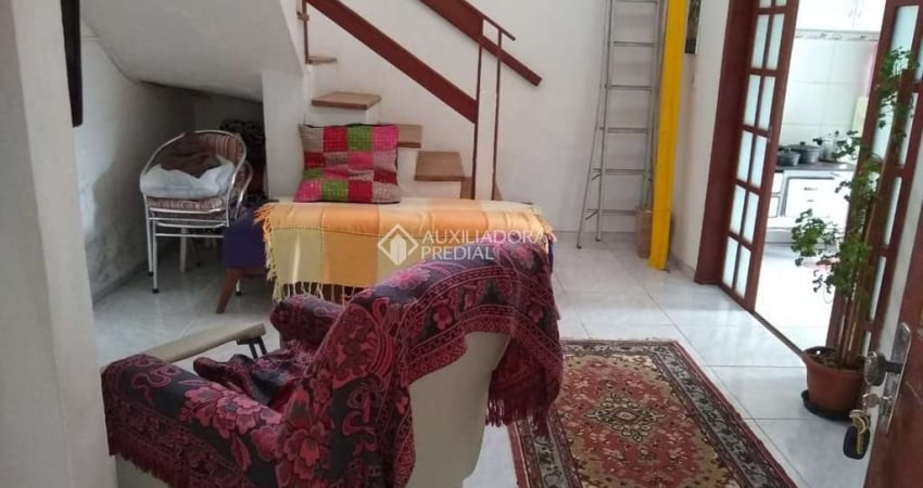 Casa com 3 quartos à venda na Rua Alberto Bins, 292, Aparecida, Alvorada