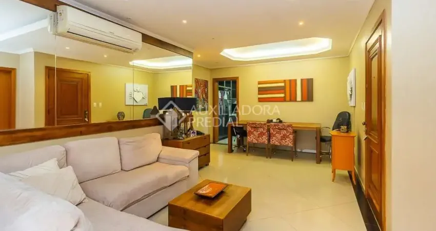 Apartamento com 3 quartos à venda na Rua Guiné, 55, Vila Ipiranga, Porto Alegre