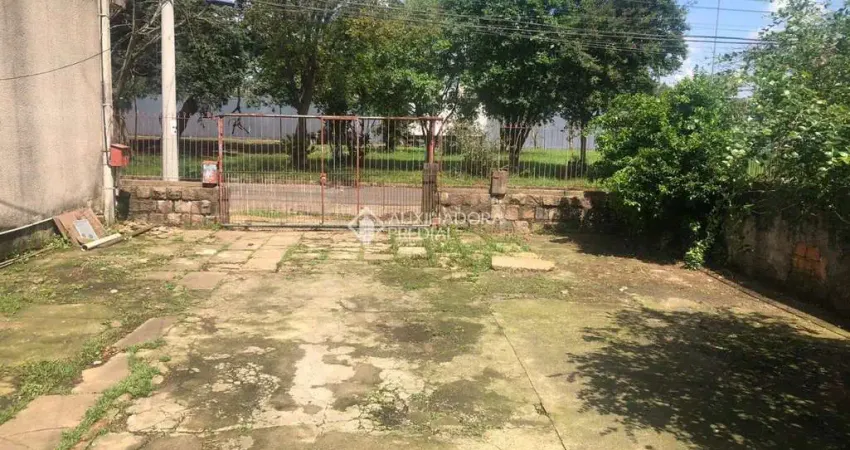 Casa com 4 quartos à venda na Avenida João de Saldanha, 102, Santa Maria Goretti, Porto Alegre