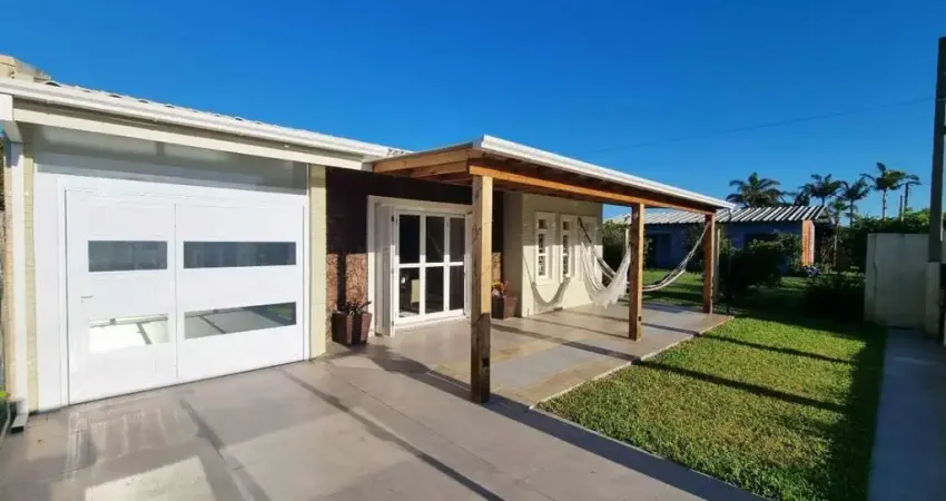 Casa com 3 quartos à venda na Muçum, 744, Centro, Imbé