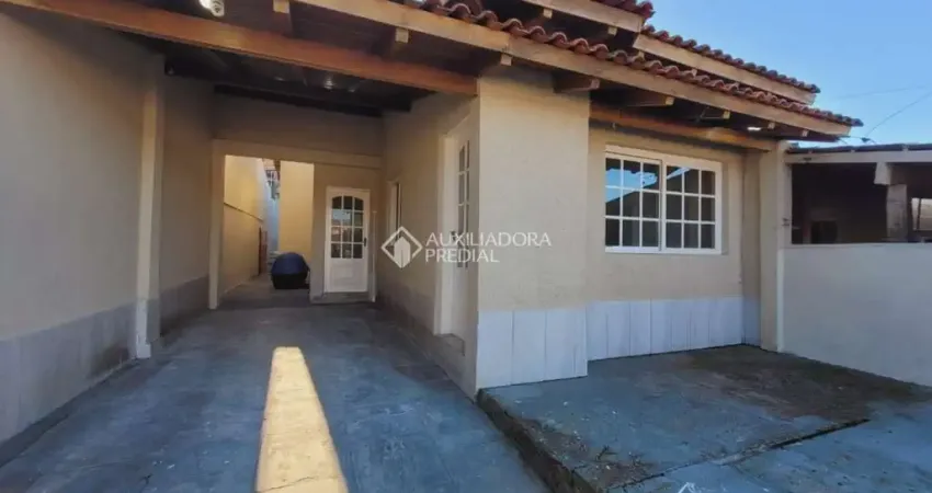 Casa com 3 quartos à venda na Rua Tenente Eugênio Duarte, 1085, Jardim Algarve, Alvorada