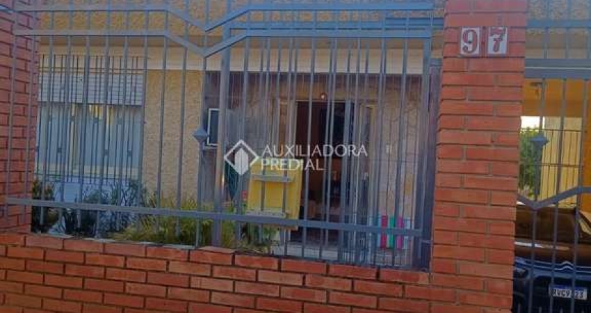 Casa com 3 quartos à venda na Rua Doutor Huet Bacellar, 97, Jardim Itu Sabará, Porto Alegre
