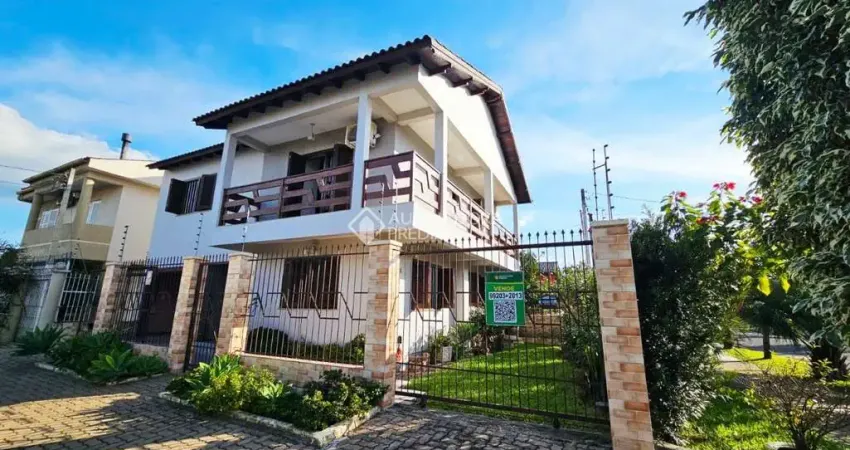 Casa com 3 quartos à venda na Rua Hermínio Leal de Albuquerque, 998, Parque Santa Fé, Porto Alegre