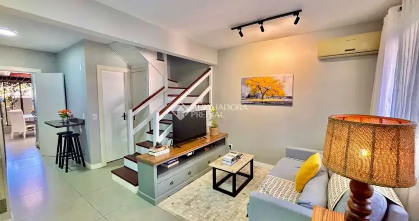 Casa em condomínio fechado com 3 quartos à venda na Avenida José Aloísio Filho, 889, Humaitá, Porto Alegre