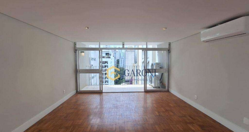 Apartamento com 228 m² reformado 3 suítes a venda no Jardim Paulista - Rua Batataes