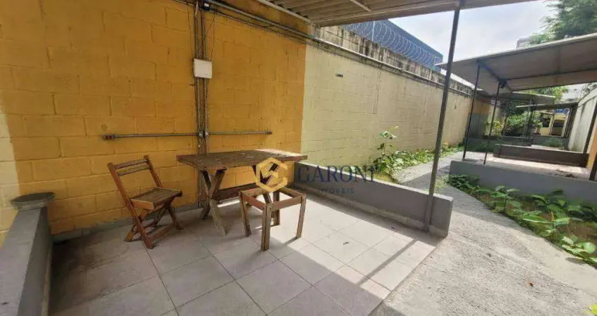 Casa comercial para locação na Vila Anastácio.