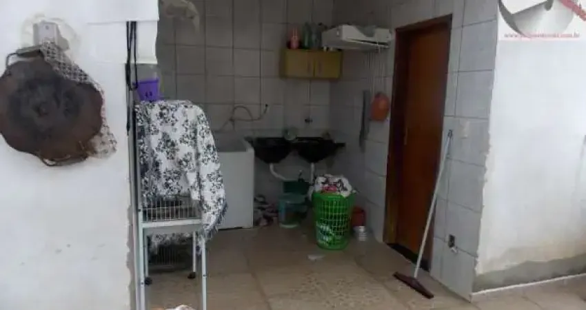 Casa com 4 quartos à venda no Centro, Tatuí 
