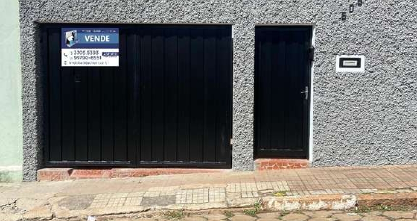 Casa reformada à venda no Centro de Tatuí, ideal para moradia ou investimento comercial