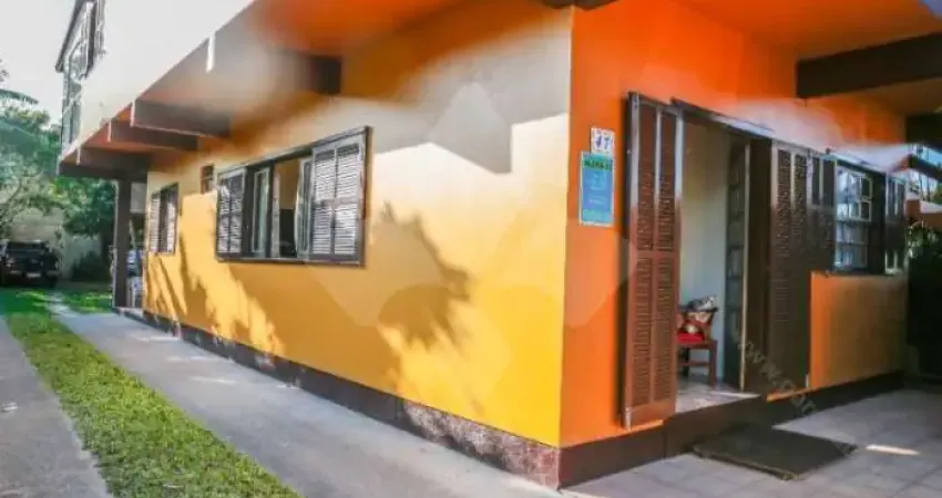 Casa com 9 quartos à venda na Marques Guimarães, 52, Centro, Garopaba