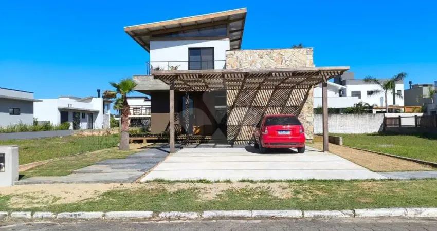 Casa em condomínio fechado com 3 quartos à venda na Vereador Laudelino Antonio Teixera, 396, Limpa, Garopaba
