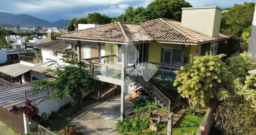 Casa em condomínio fechado com 2 quartos à venda na Ismael Lobo, 82, Centro, Garopaba