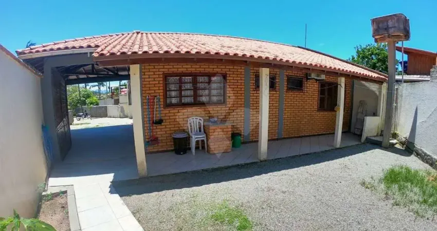 Casa com 2 quartos à venda na Estrada Geral Da Gamboa, 2, Centro, Garopaba
