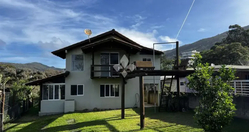 Casa com 3 quartos à venda na Adilio Inácio de Abreu, 295, Macacu, Garopaba