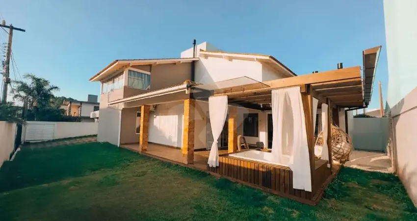 Casa com 4 quartos à venda na do Travessão, 11, Ambrósio, Garopaba