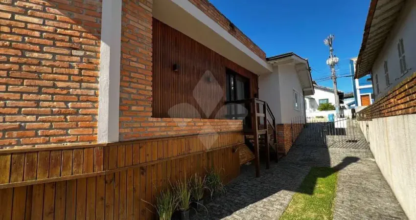 Casa com 7 quartos à venda na Aderbal Ramos da Silva, 117, Centro, Garopaba