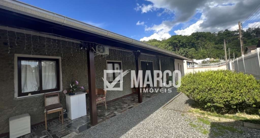 Casa com 3 quartos à venda no Centro, Pomerode 