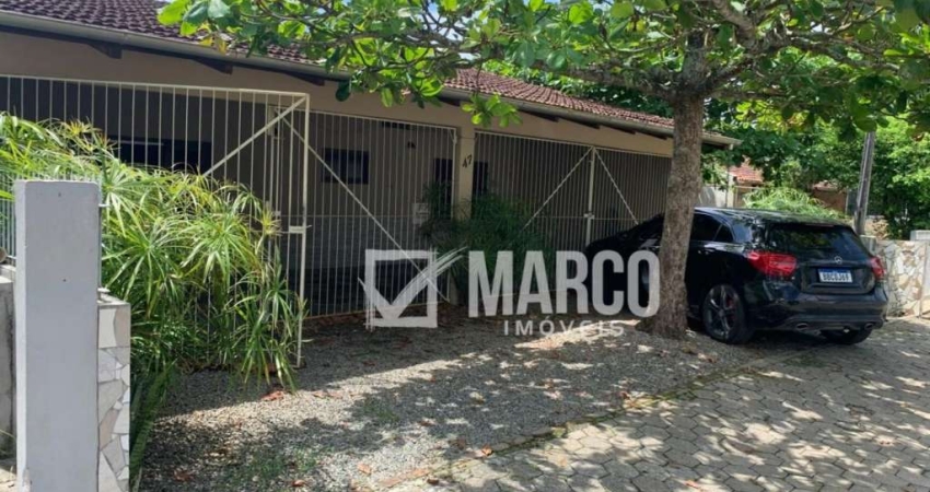 Casa com 3 quartos à venda na Praia Alegre, Penha 