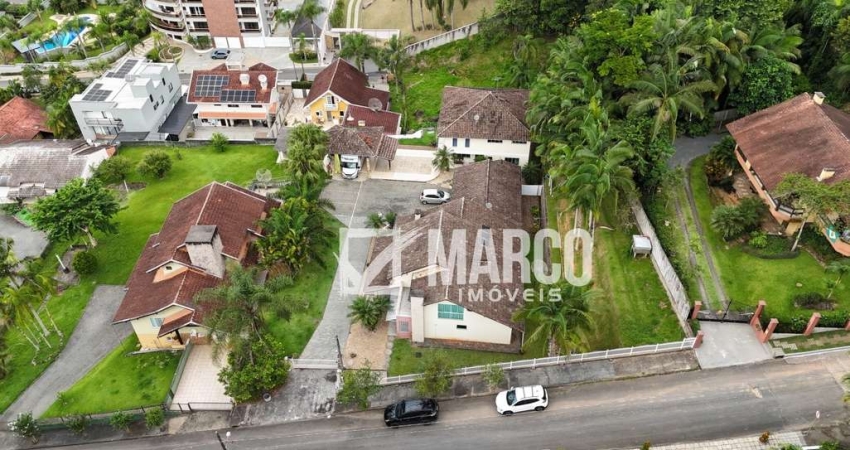 Casa com 6 quartos à venda no Centro, Pomerode 